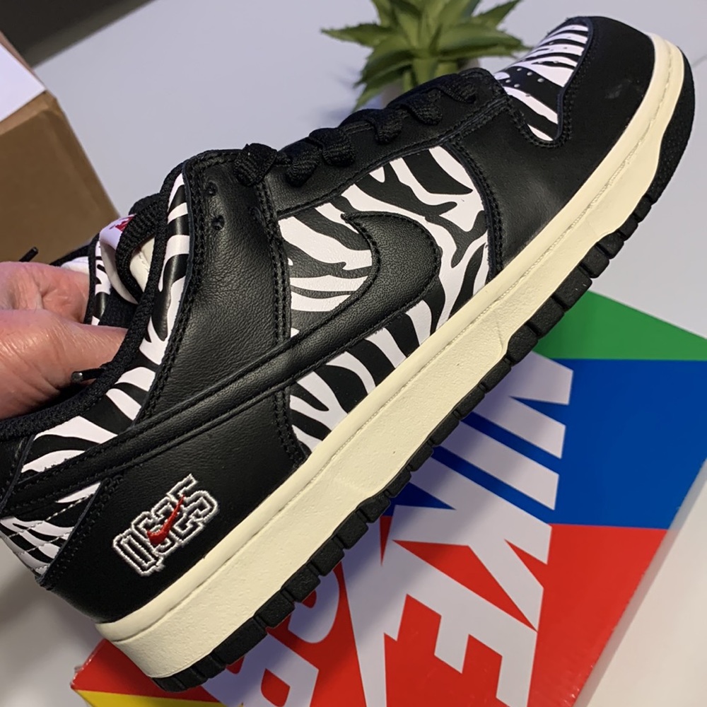 🦓 New Mens Nike SB Dunk low OG QS - Picture 8 of 14